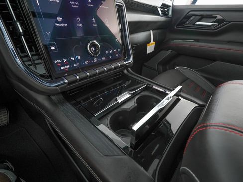 Used 2026 GMC Yukon XL AT4 Ultimate image 25