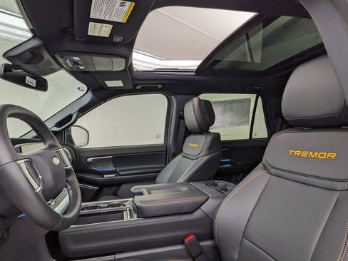 New 2026 Ford Expedition Tremor image 3