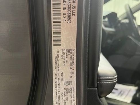 Used 2025 Jeep Grand Cherokee Limited w/ Trailer Tow Package image 29