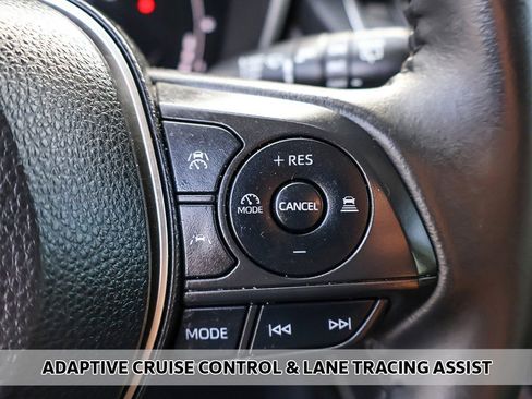 Used 2023 Toyota Corolla Cross XLE w/ Convenience Package image 5