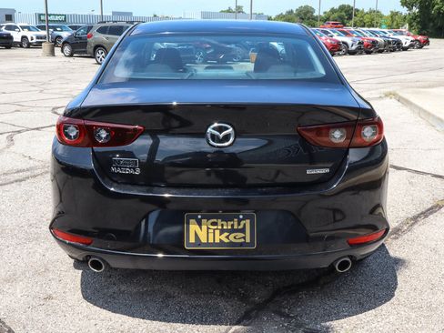 Used 2022 MAZDA MAZDA3 Sedan FWD image 5
