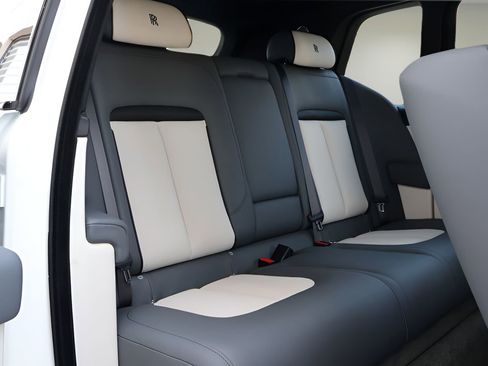 New 2026 Rolls-Royce Cullinan AWD/4WD image 24