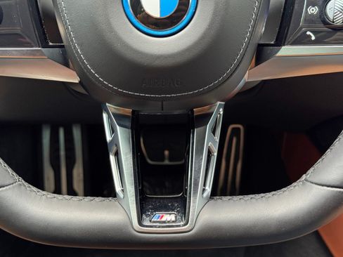 Used 2024 BMW i7 eDrive50 w/ M Sport Package RWD image 24