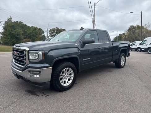 Used 2019 GMC Sierra 1500 SLE w/ SLE Value Package image 12