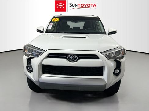 Used 2024 Toyota 4Runner TRD Off-Road Premium w/ Moonroof Package AWD/4WD image 10