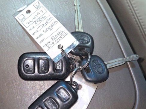 Used 2006 Toyota Sequoia Limited image 13