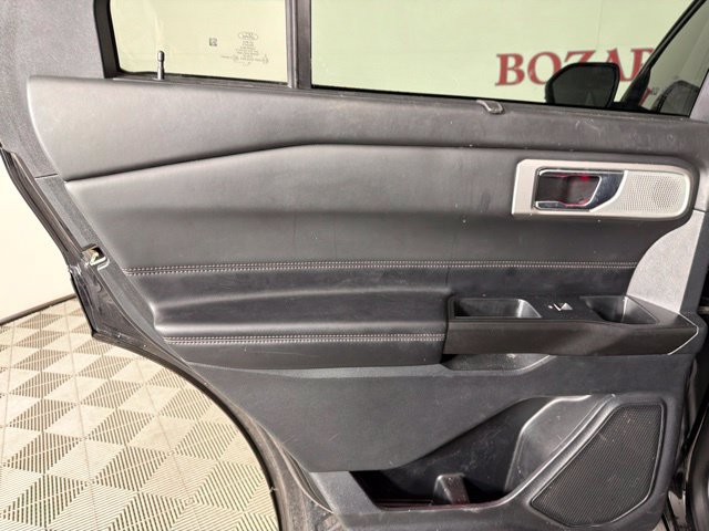 Used 2020 Ford Explorer Platinum w/ Premium Technology Package AWD/4WD image 28