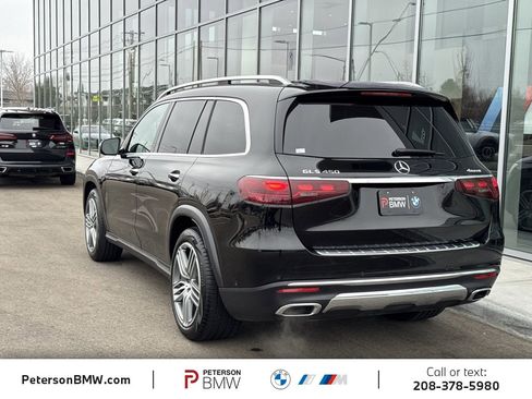Used 2025 Mercedes-Benz GLS 450 4MATIC image 4