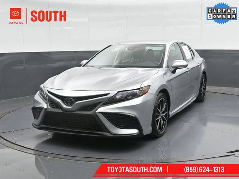 Used 2023 Toyota Camry SE image 6