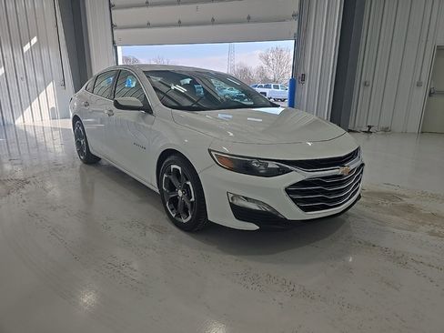 Used 2024 Chevrolet Malibu LT image 9