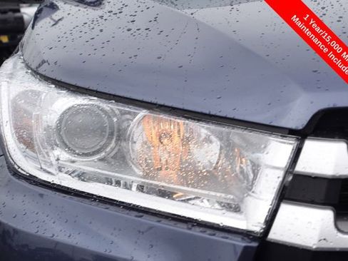 Certified 2019 Toyota Highlander LE image 6