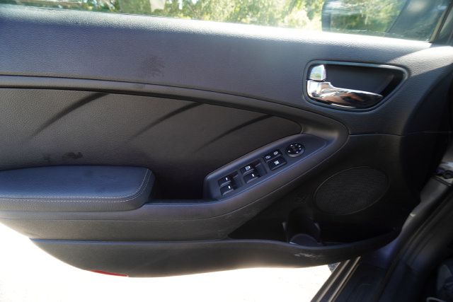 Used 2018 Kia Forte S FWD image 11