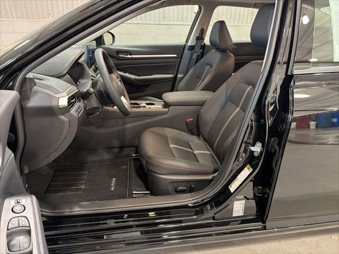 New 2026 Nissan Altima 2.5 SR image 8