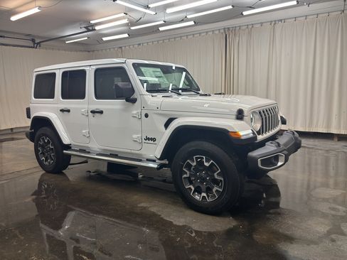 New 2025 Jeep Wrangler Sahara image 4