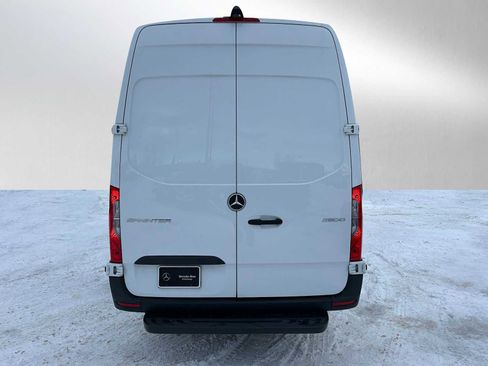 Used 2023 Mercedes-Benz Sprinter 2500 image 4