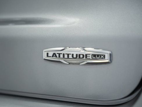 Certified 2022 Jeep Compass Latitude AWD/4WD image 7