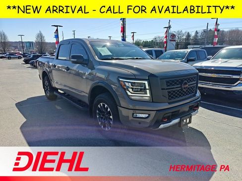 Used 2024 Nissan Titan PRO-4X w/ Pro-4x Convenience Package image 1
