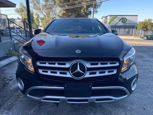 Used 2019 Mercedes-Benz GLA 250 4MATIC image 2