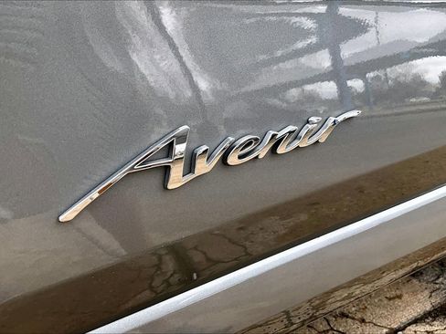 Used 2025 Buick Encore GX Avenir w/ Avenir Technology Package image 10