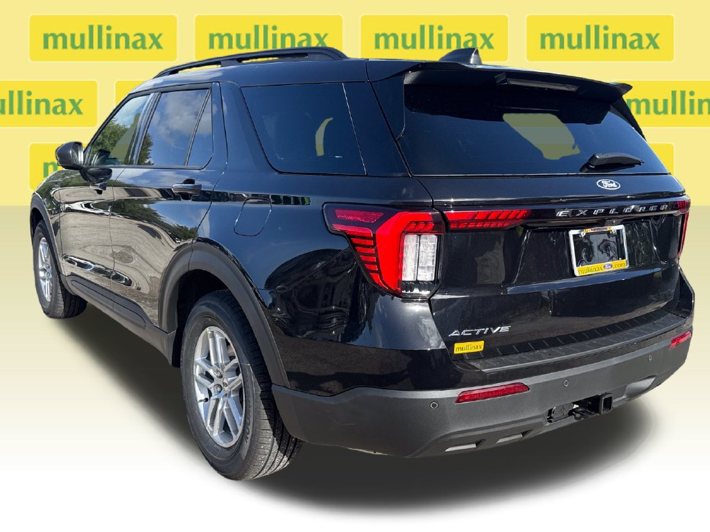 New 2027 Ford Explorer Active RWD image 4