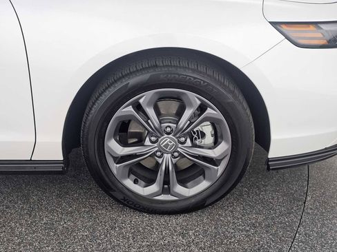 Used 2025 Honda Accord EX-L image 9