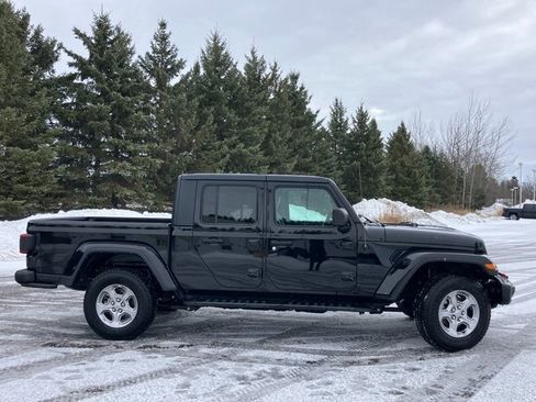 Used 2021 Jeep Gladiator Sport image 24