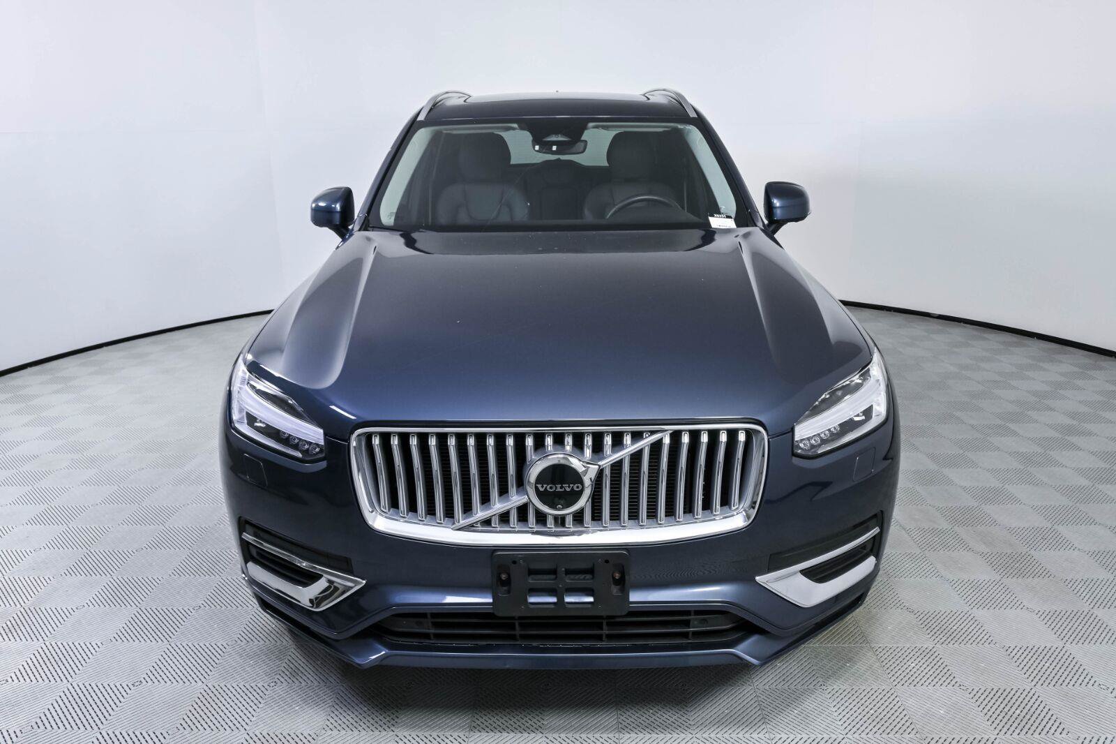 Used 2025 Volvo XC90 T8 Plus w/ Protection Package Premier AWD/4WD image 37