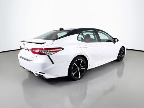 Used 2020 Toyota Camry XSE image 6