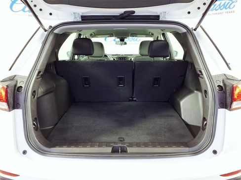 Used 2024 Chevrolet Equinox LS image 10