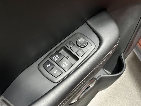 Used 2022 Dodge Challenger R/T image 15