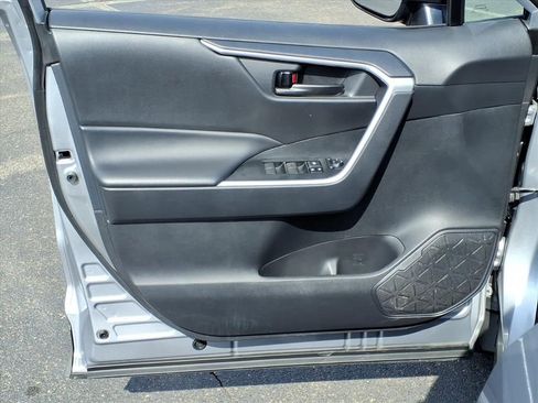 Used 2024 Toyota RAV4 LE image 7