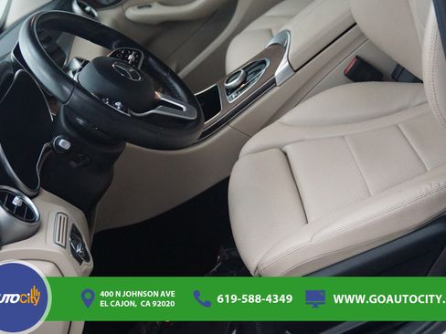 Used 2019 Mercedes-Benz C 300 Sedan image 9