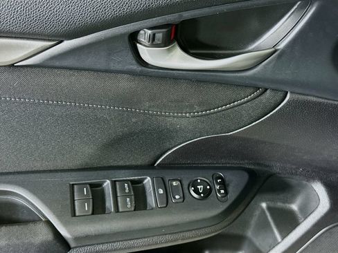 Used 2020 Honda Civic EX image 22