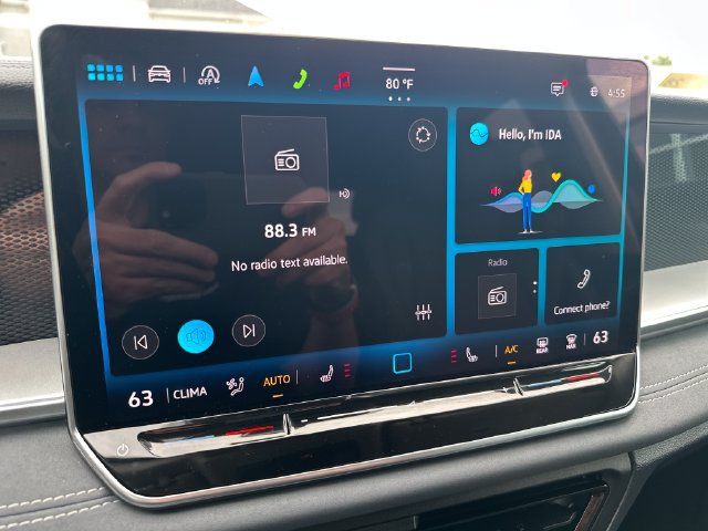 Certified 2025 Volkswagen Tiguan SE AWD/4WD image 22