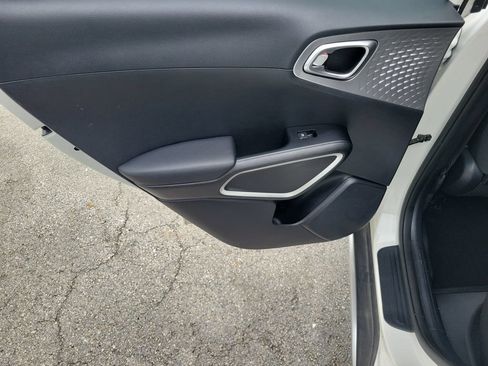 Used 2021 Kia Soul X-Line FWD image 18