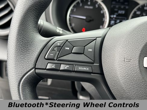 Used 2025 Nissan Kicks Play S image 7