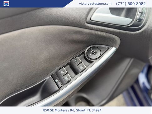 Used 2017 Ford Focus ST FWD image 19