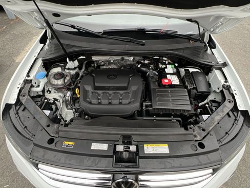 Used 2022 Volkswagen Tiguan SE image 27