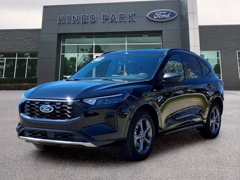 Used 2024 Ford Escape ST-Line w/ Tech Pack #1 image 3