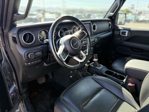 Used 2022 Jeep Wrangler Unlimited Sahara w/ Cold Weather Group image 14