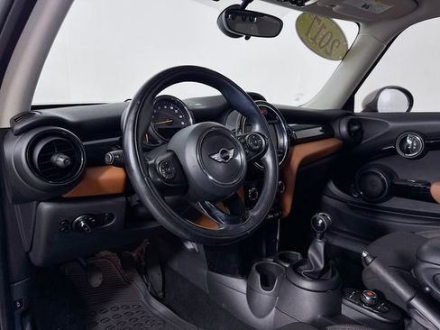 Used 2017 MINI Cooper 2-Door Hardtop image 9