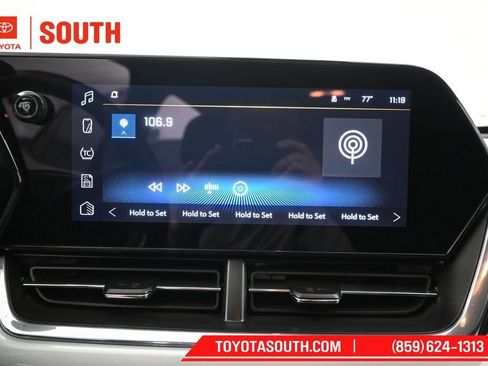 Used 2025 Chevrolet Trax LT w/ LT Convenience Package FWD image 13