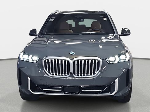 New 2026 BMW X5 xDrive40i w/ Climate Comfort Package image 2