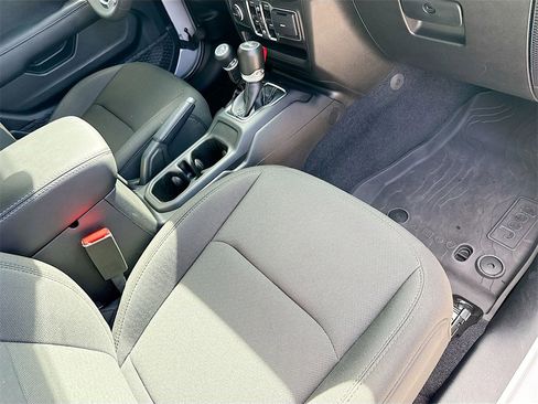 Used 2023 Jeep Wrangler Sahara image 34