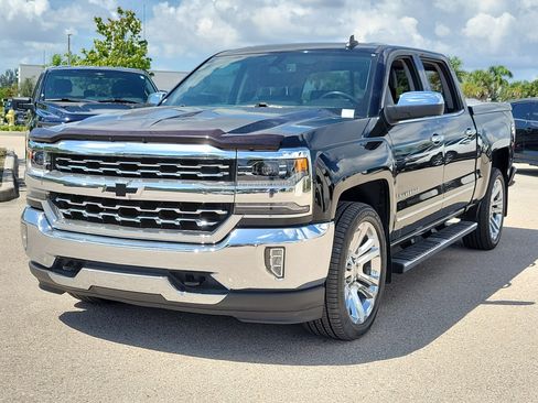 Used 2018 Chevrolet Silverado 1500 LTZ RWD image 3