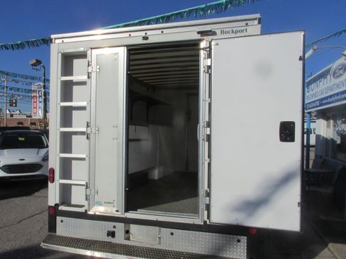 Used 2024 Ford E-350 and Econoline 350 Super Duty w/ Power Windows & Locks Group image 22