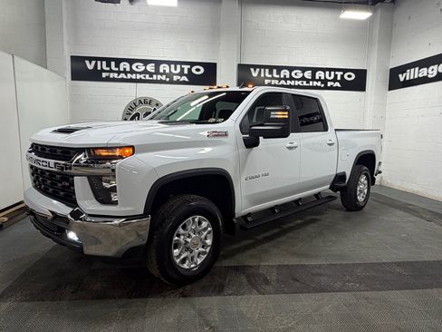 Used 2022 Chevrolet Silverado 2500 LT w/ Convenience Package image 8