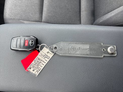 Used 2026 Toyota Camry LE FWD image 9