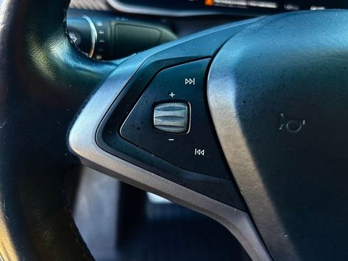 Used 2018 Tesla Model X P100D image 16