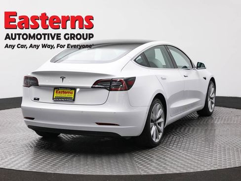 Used 2019 Tesla Model 3 Standard Range image 5